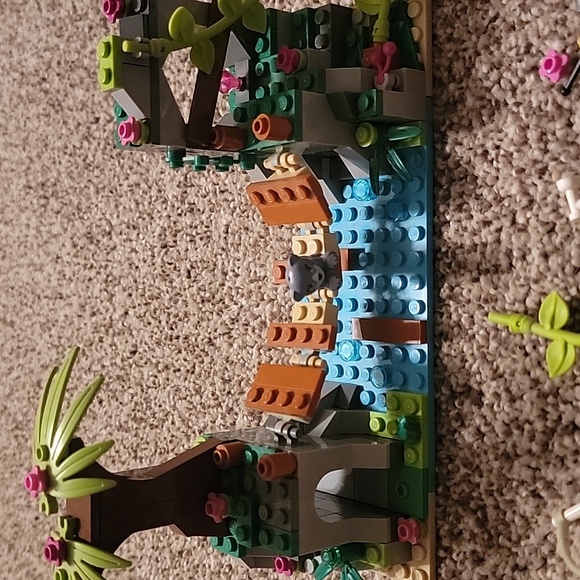 Lego Friends Jungle Bridge Rescue - Picture 2 of 6